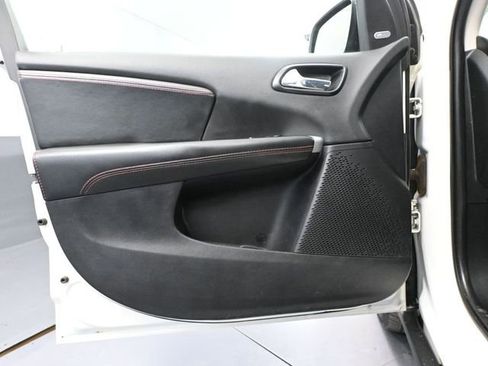 Used 2018 Dodge Journey GT image 16