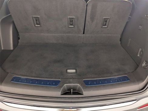 Used 2023 Buick Enclave Avenir w/ Avenir Technology Package image 31