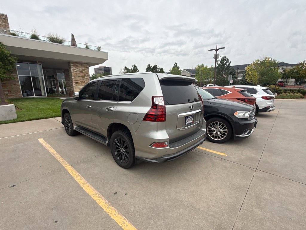 Used 2022 Lexus GX 460 Premium AWD/4WD image 3