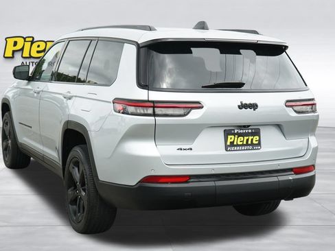 Used 2023 Jeep Grand Cherokee L Laredo AWD/4WD image 8