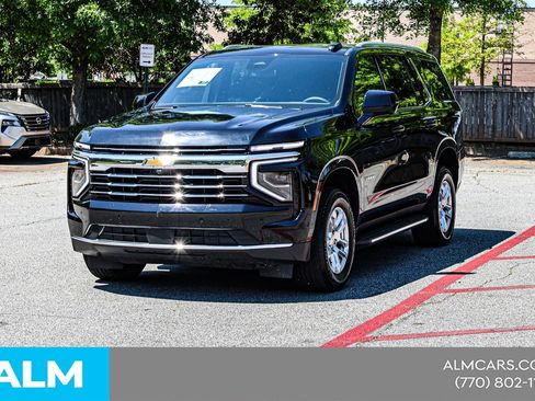 Used 2025 Chevrolet Tahoe LT AWD/4WD image 3