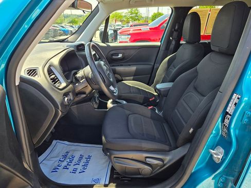 Used 2022 Jeep Renegade Latitude AWD/4WD image 15