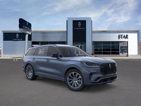 New 2026 Lincoln Aviator AWD w/ Jet Appearance Package image 7