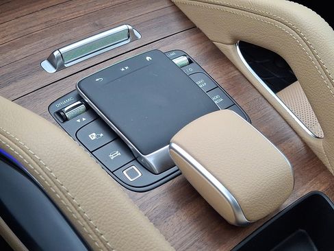 Certified 2025 Mercedes-Benz GLE 350 GLE 350 image 16