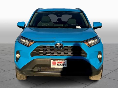 Used 2021 Toyota RAV4 XLE FWD image 4