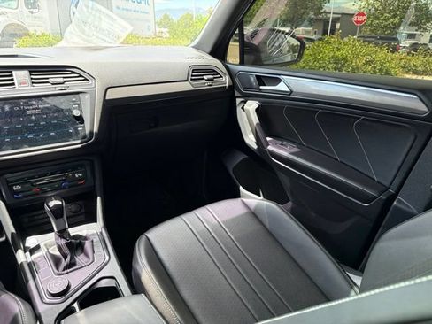 Used 2023 Volkswagen Tiguan SE R-Line AWD/4WD image 19