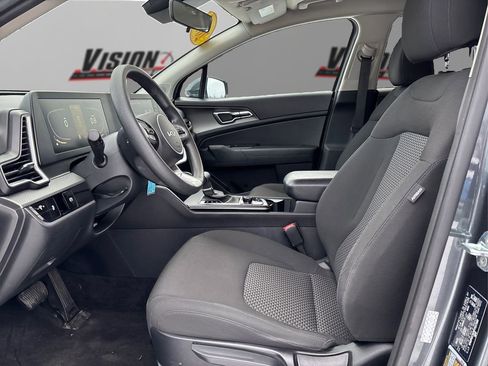 Certified 2023 Kia Sportage LX image 9