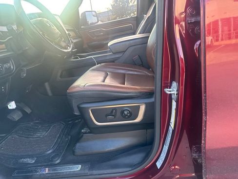 Used 2019 RAM 1500 Limited w/ Body Color Bumper Group AWD/4WD image 39