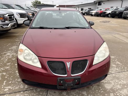 Used 2009 Pontiac G6 Sedan FWD image 2
