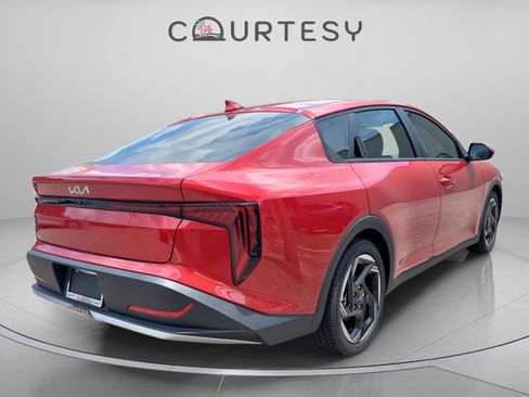 New 2025 Kia K4 EX image 3
