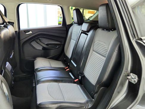 Used 2019 Ford Escape SE FWD image 25