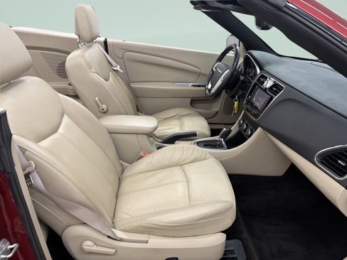 Used 2011 Chrysler 200 Limited FWD image 25