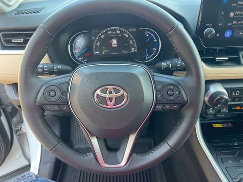 Used 2024 Toyota RAV4 XLE Premium image 7