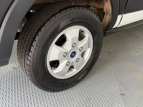 Used 2019 Ford Transit 250 130 Low Roof RWD image 29