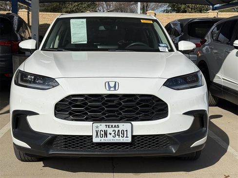 Used 2023 Honda HR-V LX image 2