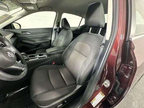 Certified 2025 Nissan Altima 2.5 SV FWD image 11