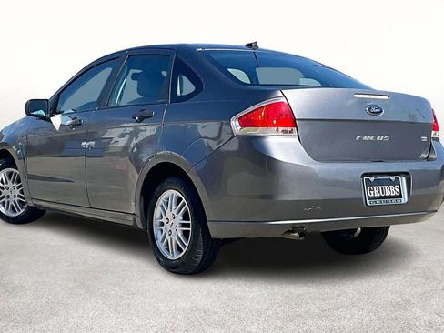 Used 2010 Ford Focus SE image 16