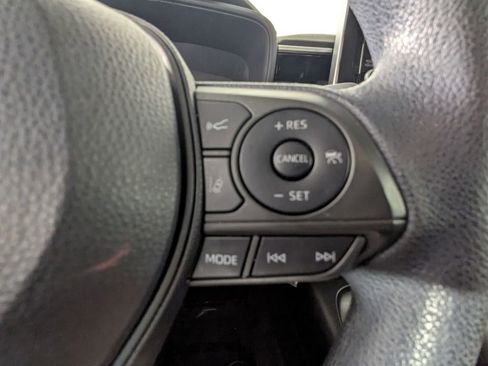 Used 2020 Toyota Corolla LE image 17