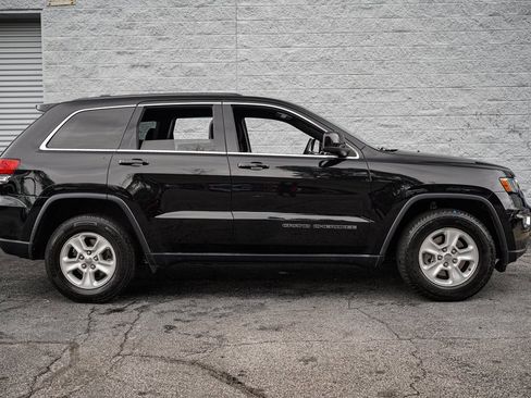 Used 2017 Jeep Grand Cherokee Laredo image 17