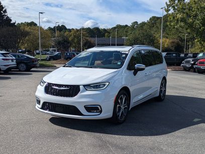New 2026 Chrysler Pacifica Pinnacle