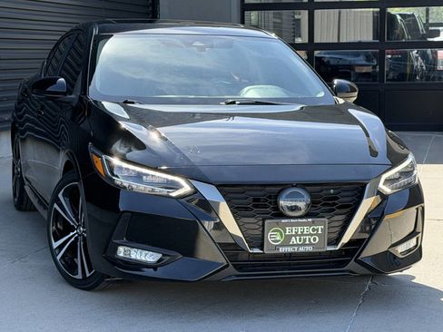 Used 2022 Nissan Sentra SR w/ SR Premium Package FWD image 5