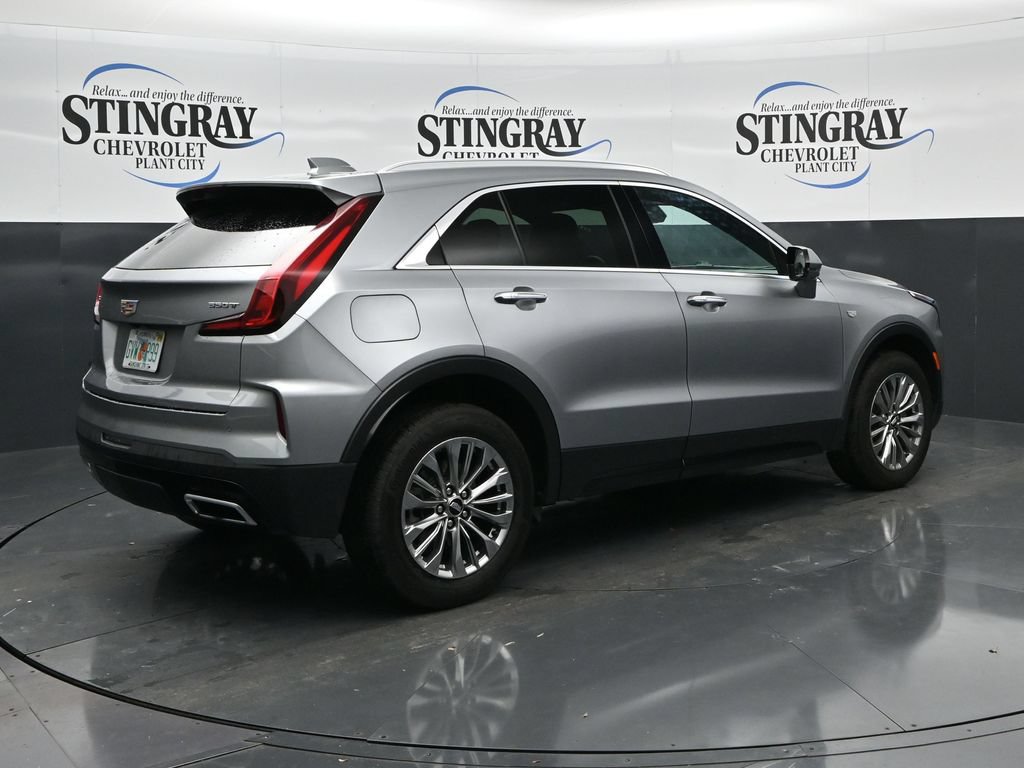 Used 2025 Cadillac XT4 Premium Luxury FWD image 9