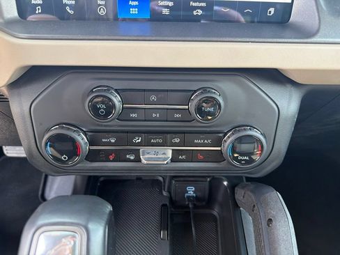 Used 2025 Ford Bronco Big Bend w/ Black Diamond Package AWD/4WD image 16