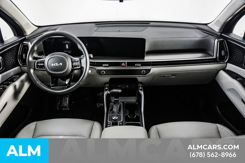 Used 2025 Kia Sorento S w/ Panoramic Sunroof Package FWD image 19