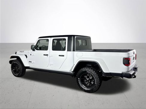 New 2025 Jeep Gladiator Willys image 8