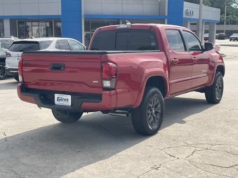 Used 2022 Toyota Tacoma SR5 w/ Technology Package RWD image 3