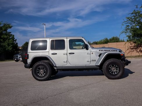 Used 2024 Jeep Wrangler Unlimited Rubicon 392 image 3