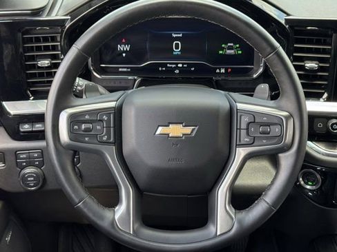 Used 2025 Chevrolet Silverado 1500 LTZ AWD/4WD image 13