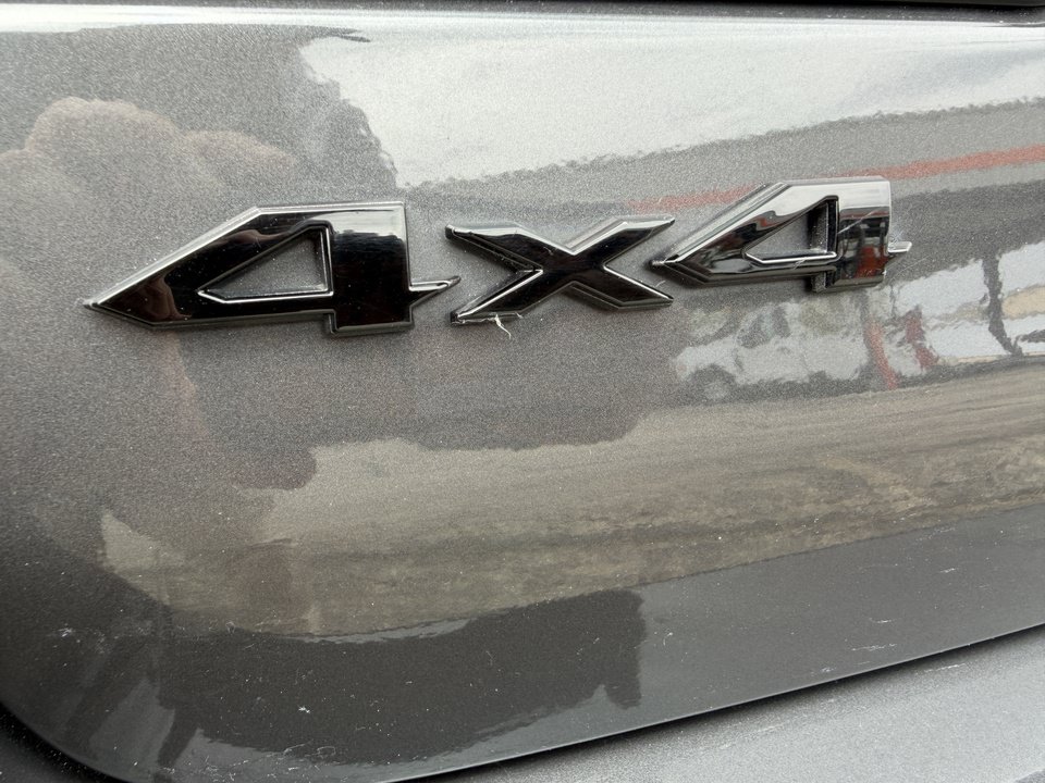 Used 2025 Jeep Grand Cherokee Limited AWD/4WD image 10