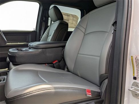 New 2024 RAM 5500 Tradesman w/ Chrome Appearance Group image 14