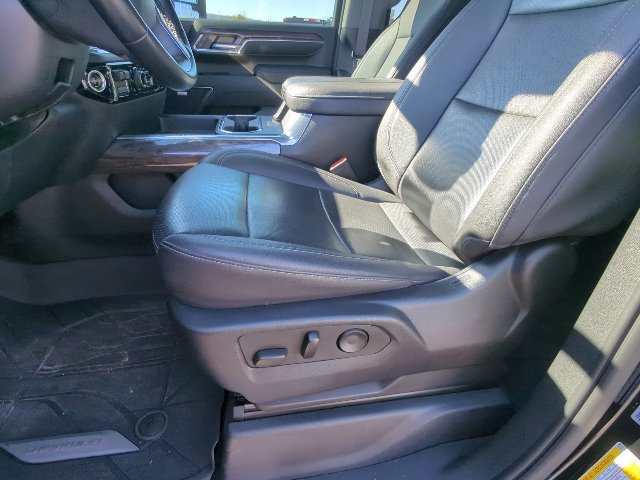 Used 2024 Chevrolet Silverado 2500 LTZ w/ LTZ Convenience Package AWD/4WD image 11