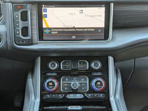 Used 2021 GMC Yukon Denali w/ Denali Premium Package image 18