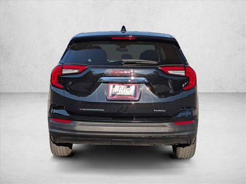 Used 2024 GMC Terrain SLE AWD/4WD image 6