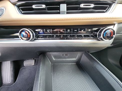 New 2026 Chevrolet Equinox ACTIV w/ Convenience Package III image 23