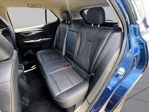 Used 2023 Buick Envision Essence AWD/4WD image 21