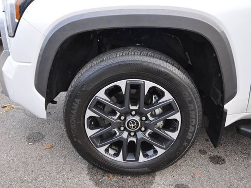 Used 2024 Toyota Tundra Limited image 9
