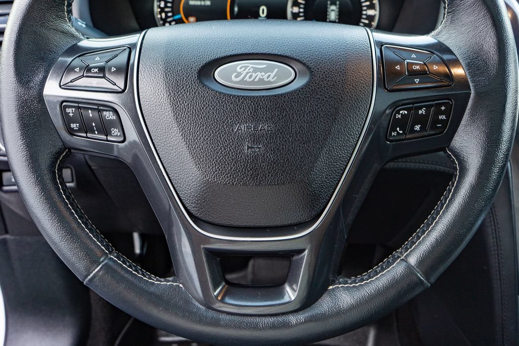 Used 2018 Ford Explorer Platinum AWD/4WD image 30