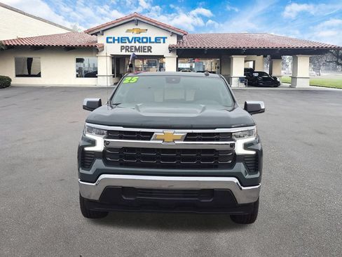 Used 2025 Chevrolet Silverado 1500 LT w/ Convenience Package II RWD image 3