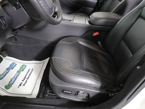 Used 2010 Ford Taurus SEL image 13