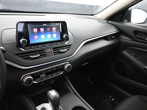 Used 2024 Nissan Altima 2.5 S image 21