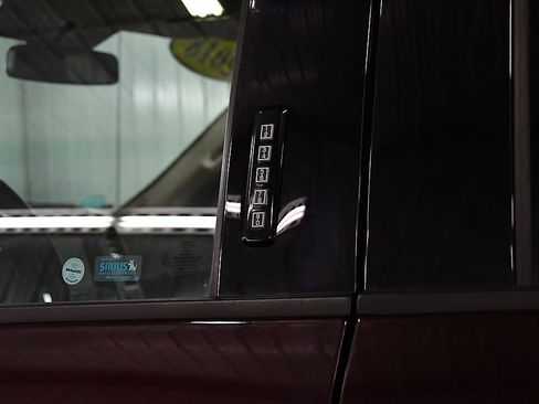 Used 2018 Ford F150 XLT w/ Equipment Group 302A Luxury AWD/4WD image 16