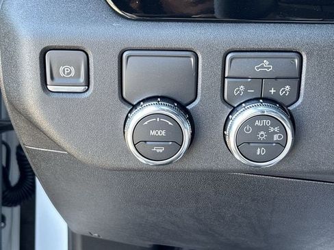 New 2026 GMC Sierra 1500 Elevation image 18