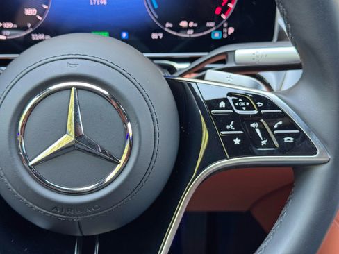 Used 2024 Mercedes-Benz S 580e 4MATIC Sedan image 25