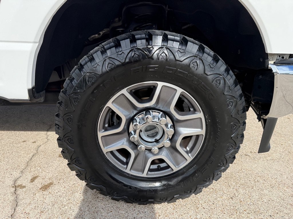 Used 2023 Ford F250 Lariat w/ FX4 Off-Road Package AWD/4WD image 12