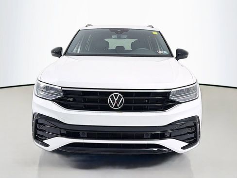 Used 2023 Volkswagen Tiguan SE R-Line AWD/4WD image 2