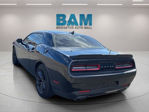 Used 2019 Dodge Challenger R/T Scat Pack w/ Shaker Package image 5